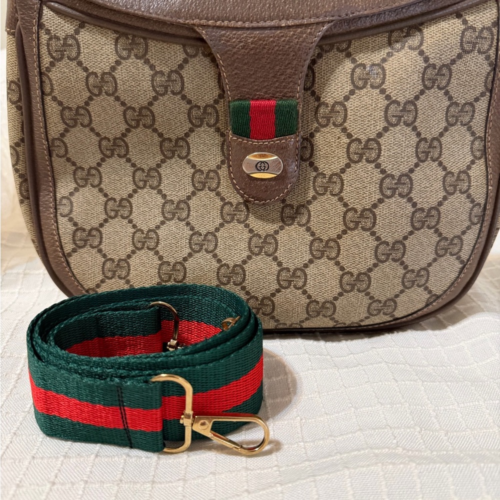 Vintage Gucci GG Supreme Sherry Line Crossbody Bag